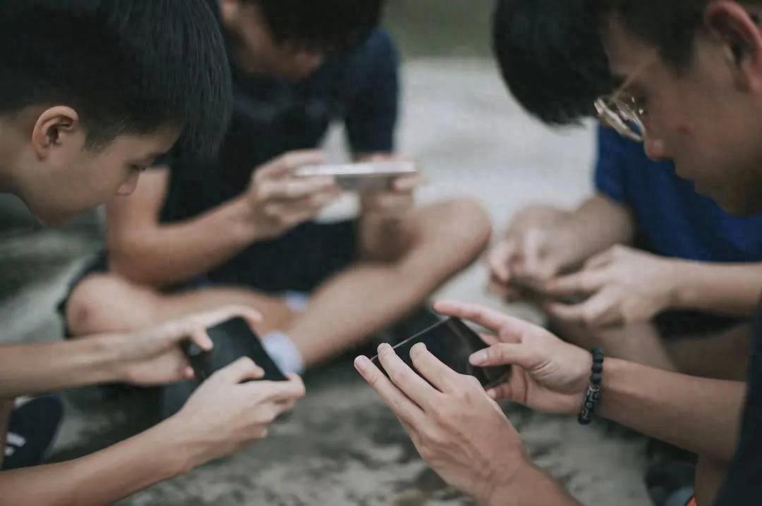 手機成精神鴉片?如何解救青少年沉迷危機?
